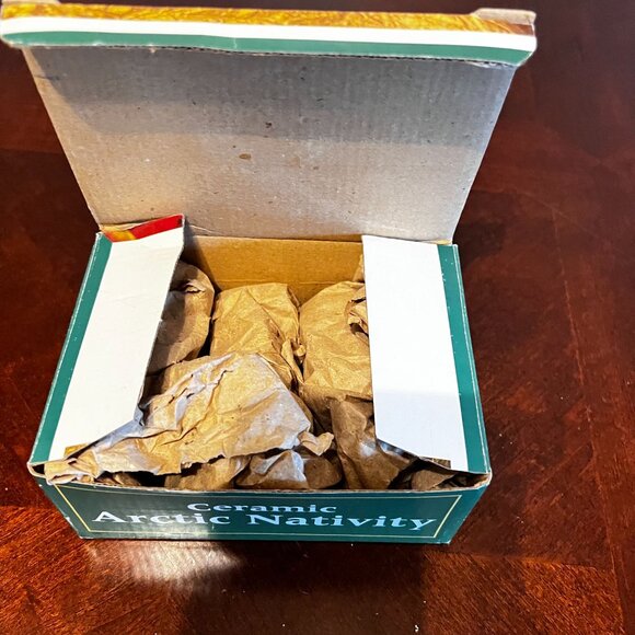 Vintage ceramic artic nativity set of 3 snow baby figure with box - Picture 5 of 6